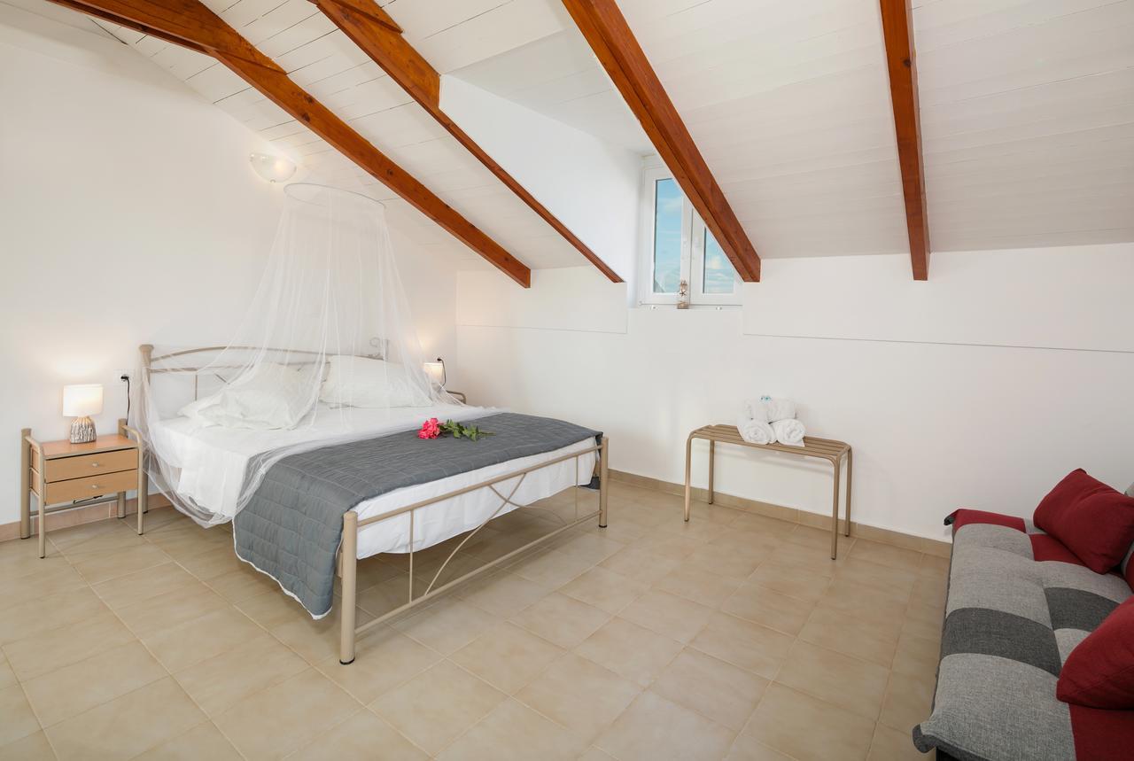 Mare Blu Studios & Suites Laganas Exterior foto